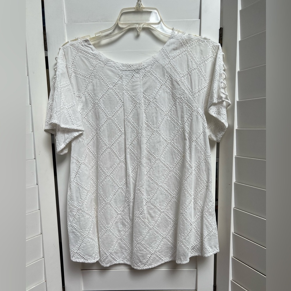 TOP by MADEWELL SIZE XS WHITE ROUND NECK, SHORT SLEEVE. USED IN GOOD CONDITION